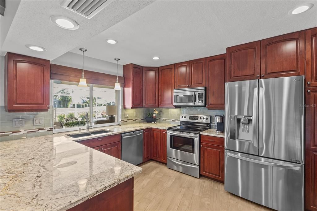 Active With Contract: $565,000 (3 beds, 2 baths, 2246 Square Feet)