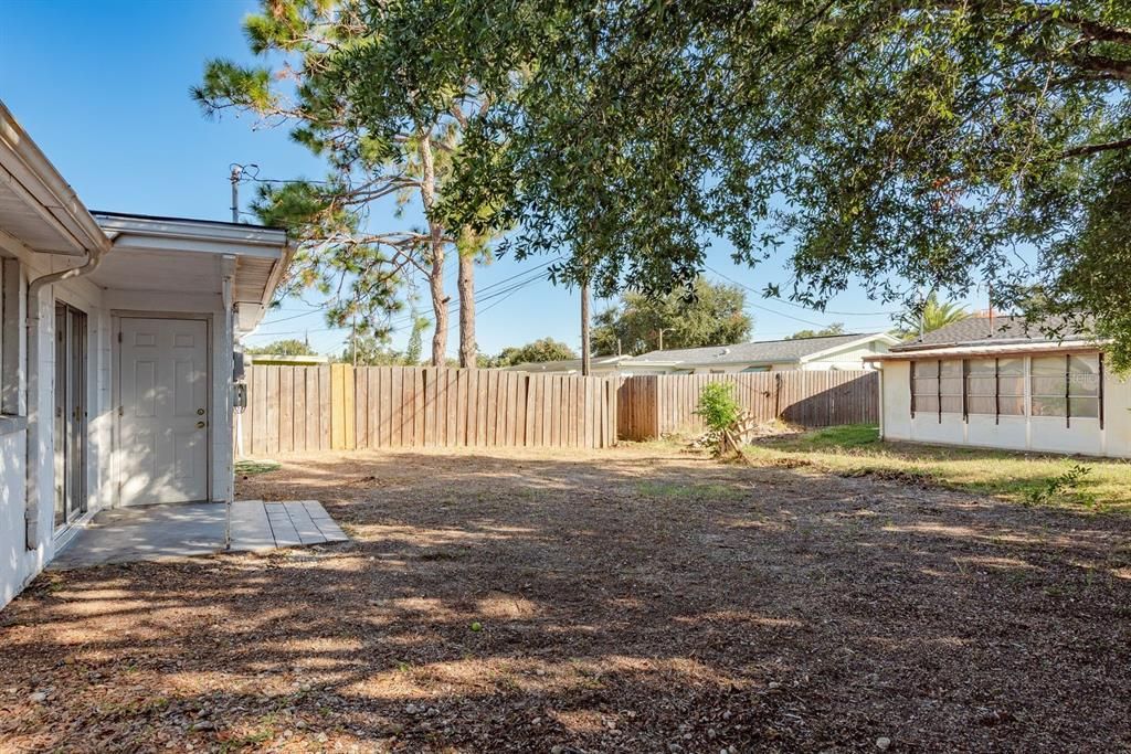 Activo con contrato: $190,000 (3 camas, 1 baños, 976 Pies cuadrados)