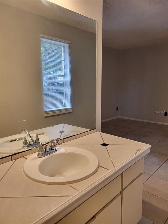 For Sale: $399,000 (0 beds, 0 baths, 1978 Square Feet)