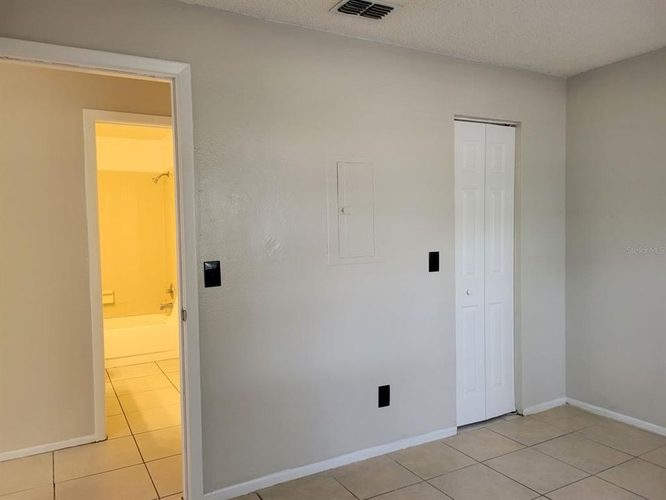 For Sale: $399,000 (0 beds, 0 baths, 1978 Square Feet)