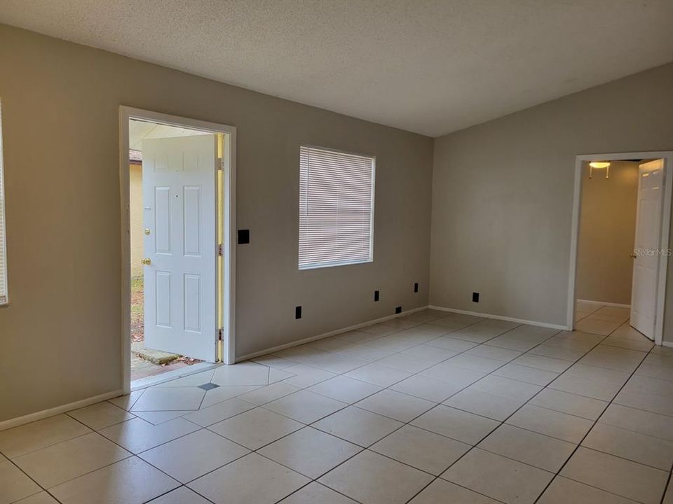 For Sale: $399,000 (0 beds, 0 baths, 1978 Square Feet)