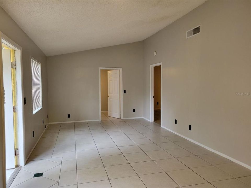 For Sale: $399,000 (0 beds, 0 baths, 1978 Square Feet)