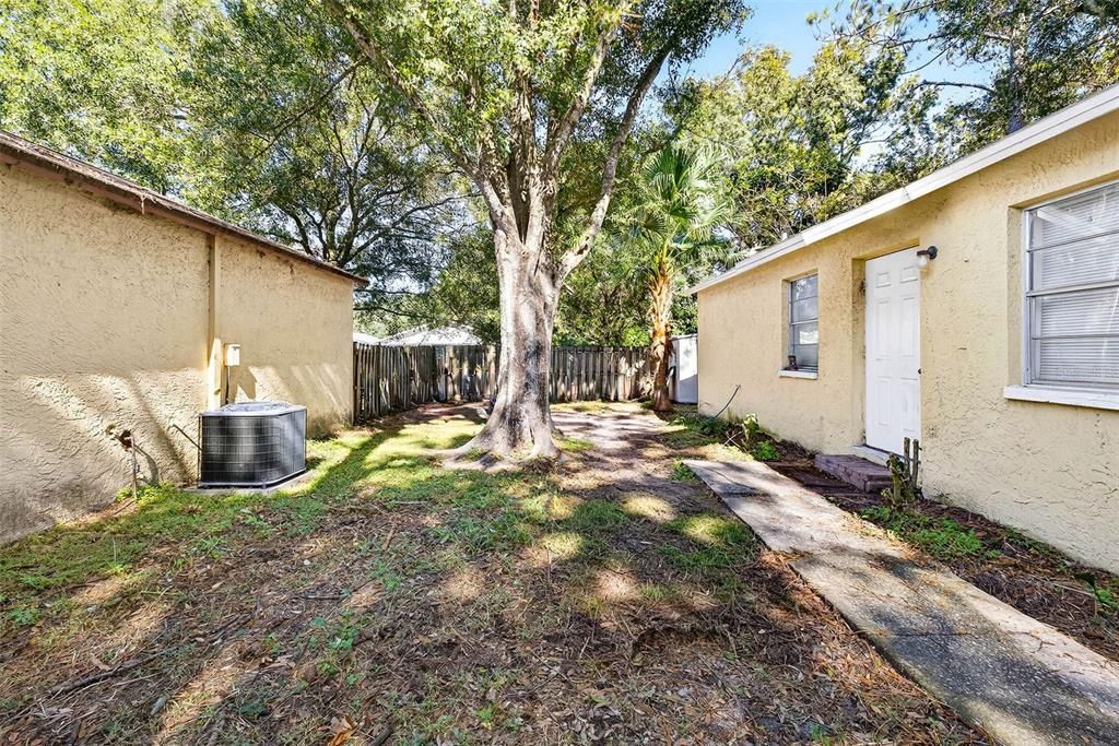 For Sale: $399,000 (0 beds, 0 baths, 1978 Square Feet)