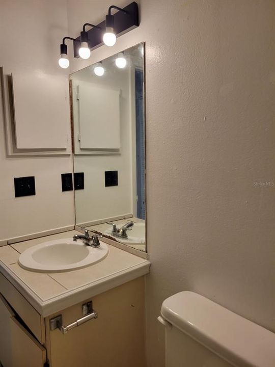 For Sale: $399,000 (0 beds, 0 baths, 1978 Square Feet)