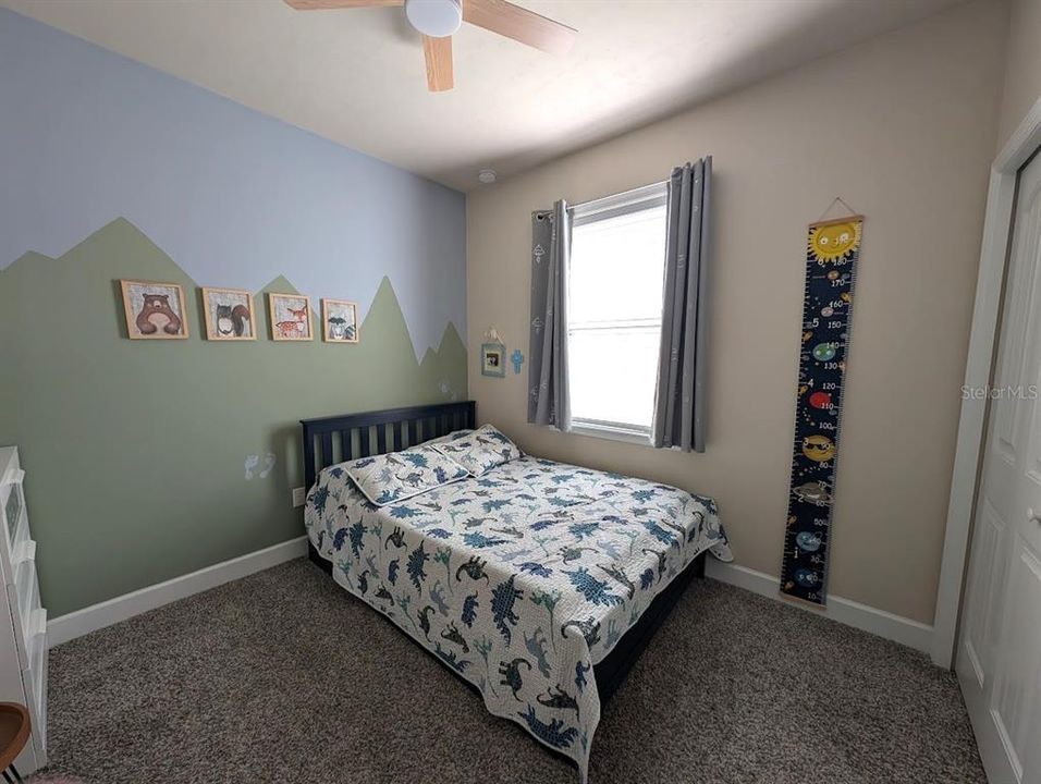 For Rent: $2,100 (3 beds, 2 baths, 1293 Square Feet)