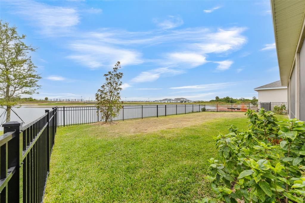 For Sale: $699,900 (5 beds, 4 baths, 3550 Square Feet)