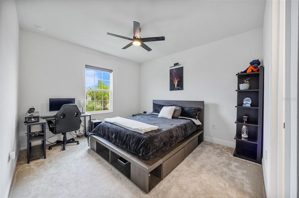 For Sale: $699,900 (5 beds, 4 baths, 3550 Square Feet)