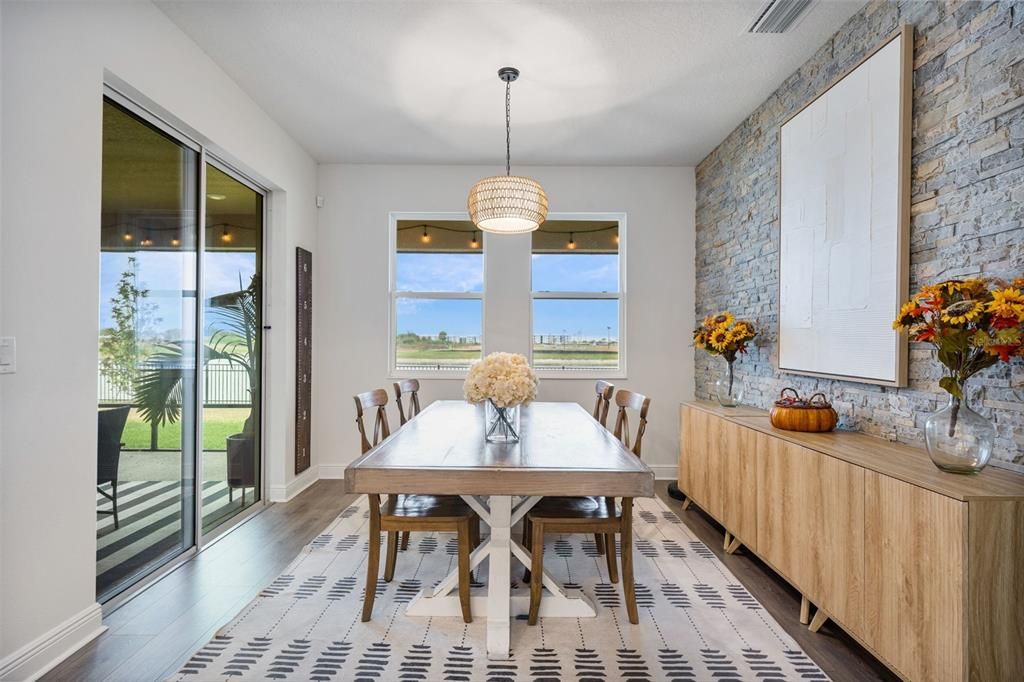 For Sale: $699,900 (5 beds, 4 baths, 3550 Square Feet)