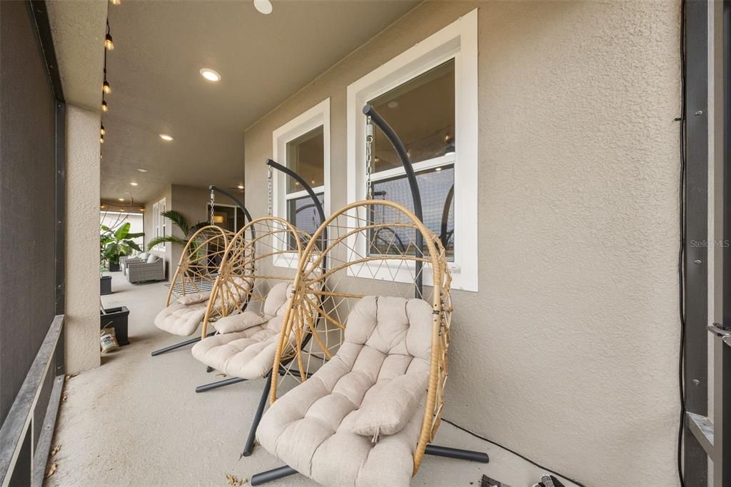 For Sale: $699,900 (5 beds, 4 baths, 3550 Square Feet)