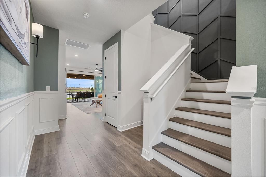 For Sale: $699,900 (5 beds, 4 baths, 3550 Square Feet)