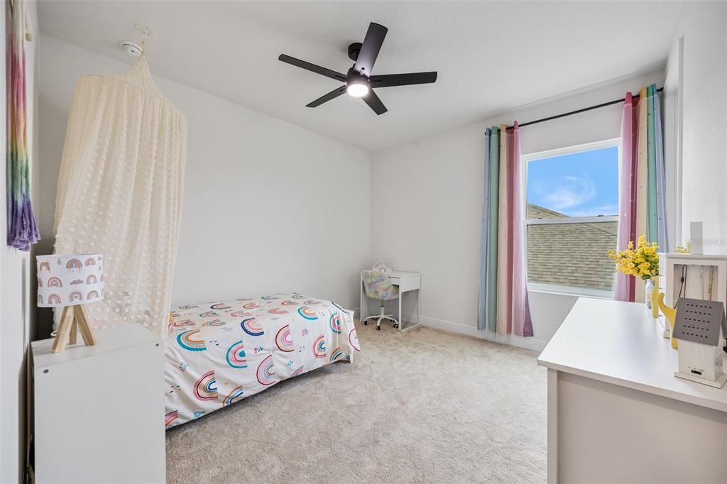 For Sale: $699,900 (5 beds, 4 baths, 3550 Square Feet)