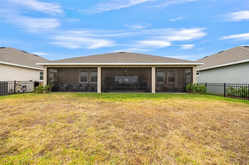 For Sale: $699,900 (5 beds, 4 baths, 3550 Square Feet)