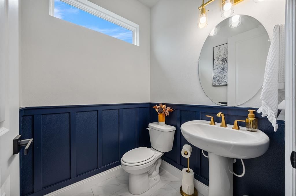 For Sale: $699,900 (5 beds, 4 baths, 3550 Square Feet)