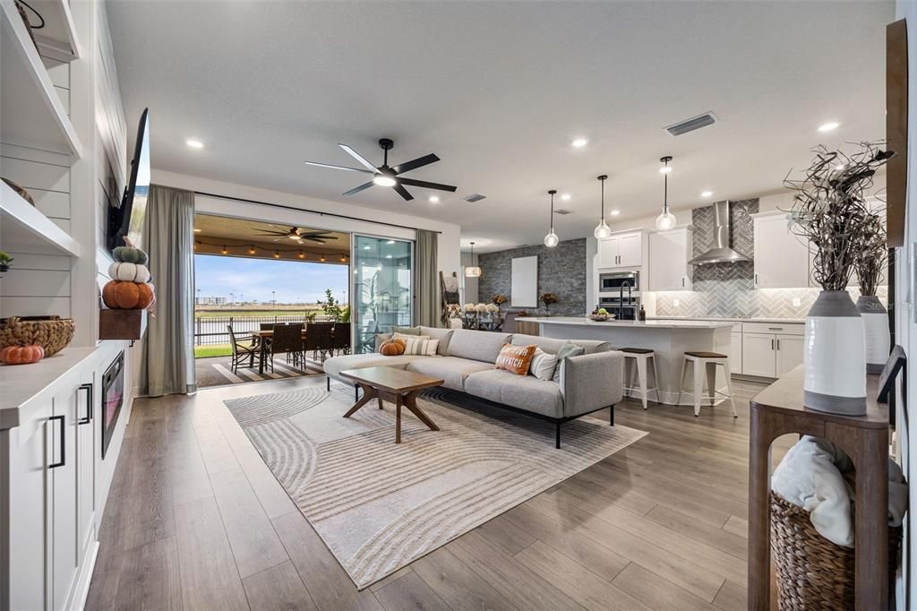 For Sale: $699,900 (5 beds, 4 baths, 3550 Square Feet)