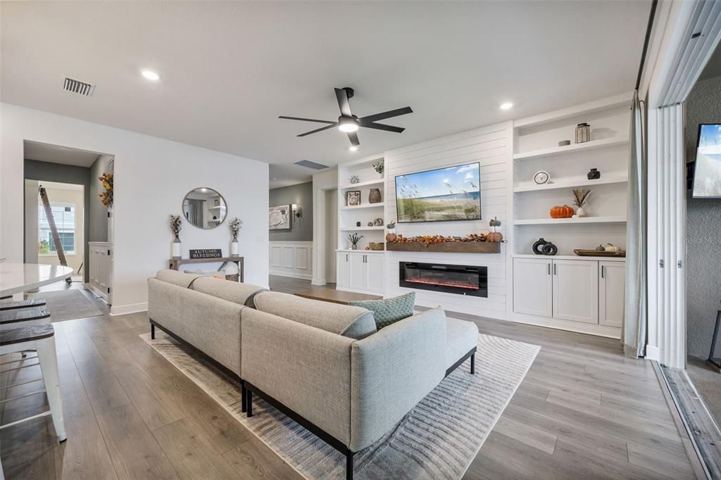 For Sale: $699,900 (5 beds, 4 baths, 3550 Square Feet)