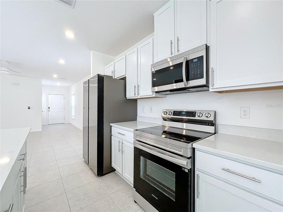 В аренду: $1,950 (3 спален, 2 ванн, 1694 Квадратных фут)