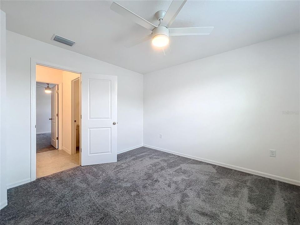 В аренду: $1,950 (3 спален, 2 ванн, 1694 Квадратных фут)