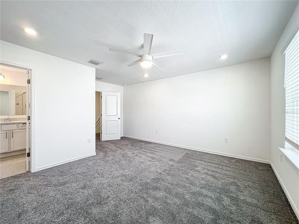 В аренду: $1,950 (3 спален, 2 ванн, 1694 Квадратных фут)