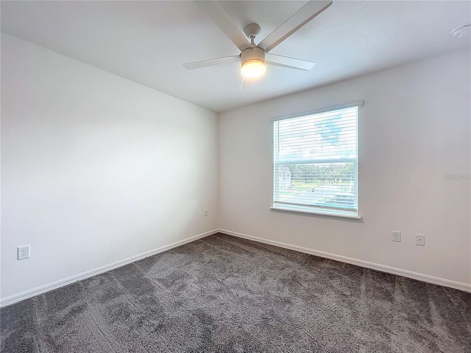 В аренду: $1,950 (3 спален, 2 ванн, 1694 Квадратных фут)