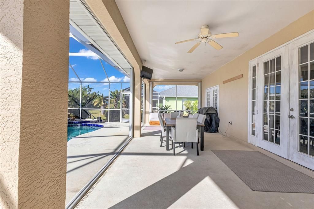 For Sale: $435,000 (3 beds, 2 baths, 2078 Square Feet)