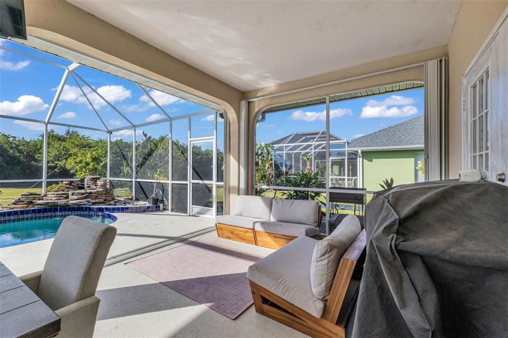 For Sale: $435,000 (3 beds, 2 baths, 2078 Square Feet)