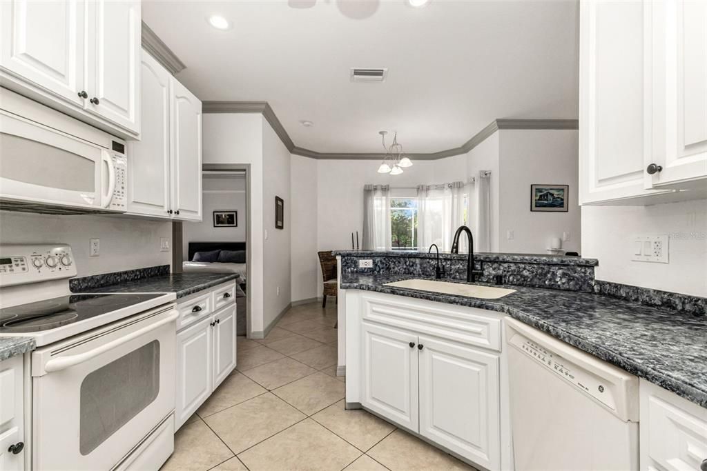 For Sale: $435,000 (3 beds, 2 baths, 2078 Square Feet)