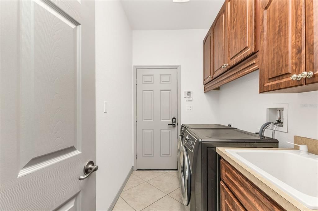 For Sale: $435,000 (3 beds, 2 baths, 2078 Square Feet)