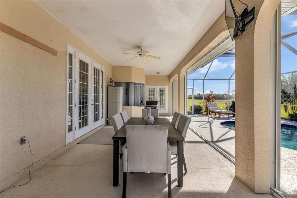 For Sale: $435,000 (3 beds, 2 baths, 2078 Square Feet)