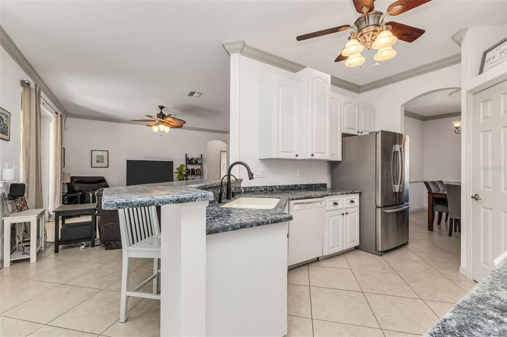 For Sale: $435,000 (3 beds, 2 baths, 2078 Square Feet)