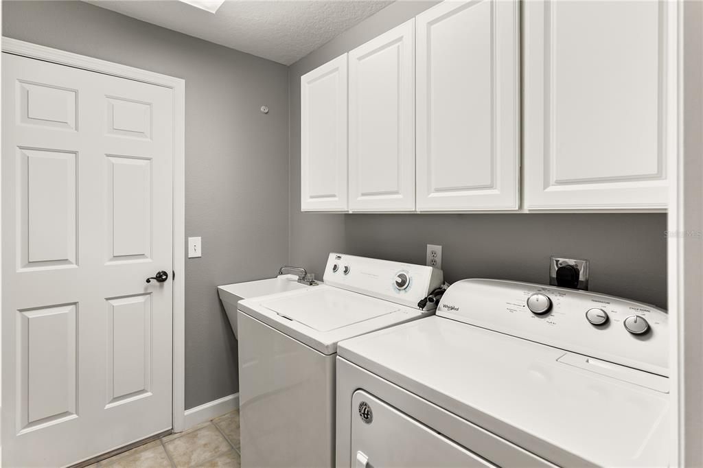 待售: $389,000 (3 贝兹, 2 浴室, 1958 平方英尺)