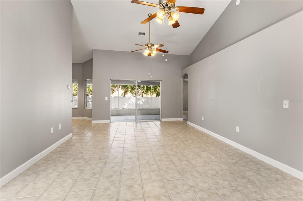 待售: $389,000 (3 贝兹, 2 浴室, 1958 平方英尺)