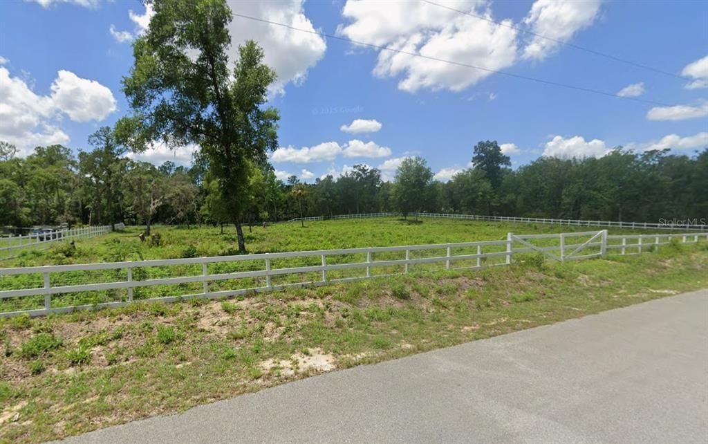 En Venta: $225,000 (2.30 acres)