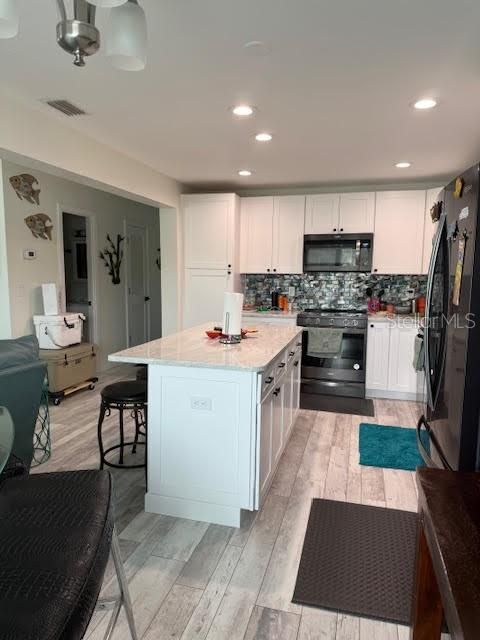 For Sale: $385,000 (2 beds, 2 baths, 1060 Square Feet)