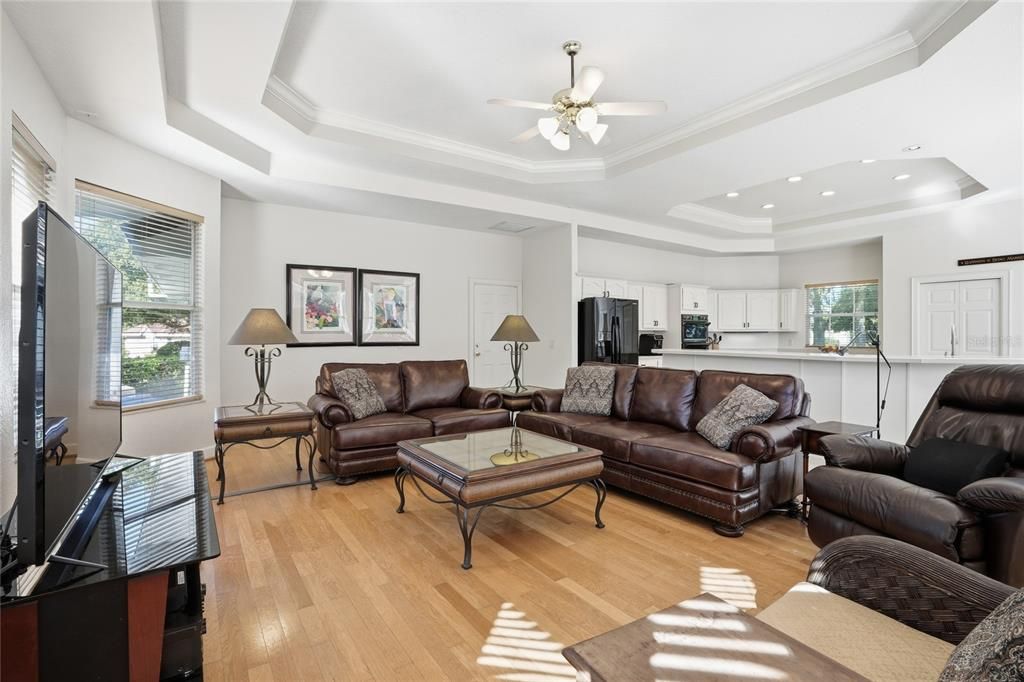 For Sale: $1,100,000 (4 beds, 3 baths, 3515 Square Feet)