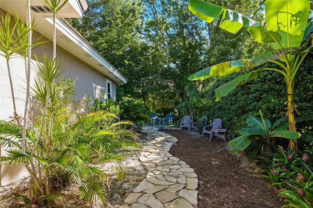 For Sale: $1,100,000 (4 beds, 3 baths, 3515 Square Feet)