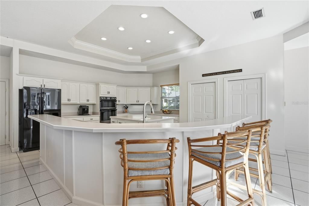 For Sale: $1,100,000 (4 beds, 3 baths, 3515 Square Feet)