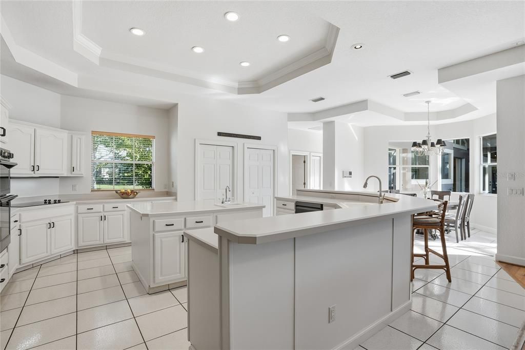 For Sale: $1,100,000 (4 beds, 3 baths, 3515 Square Feet)