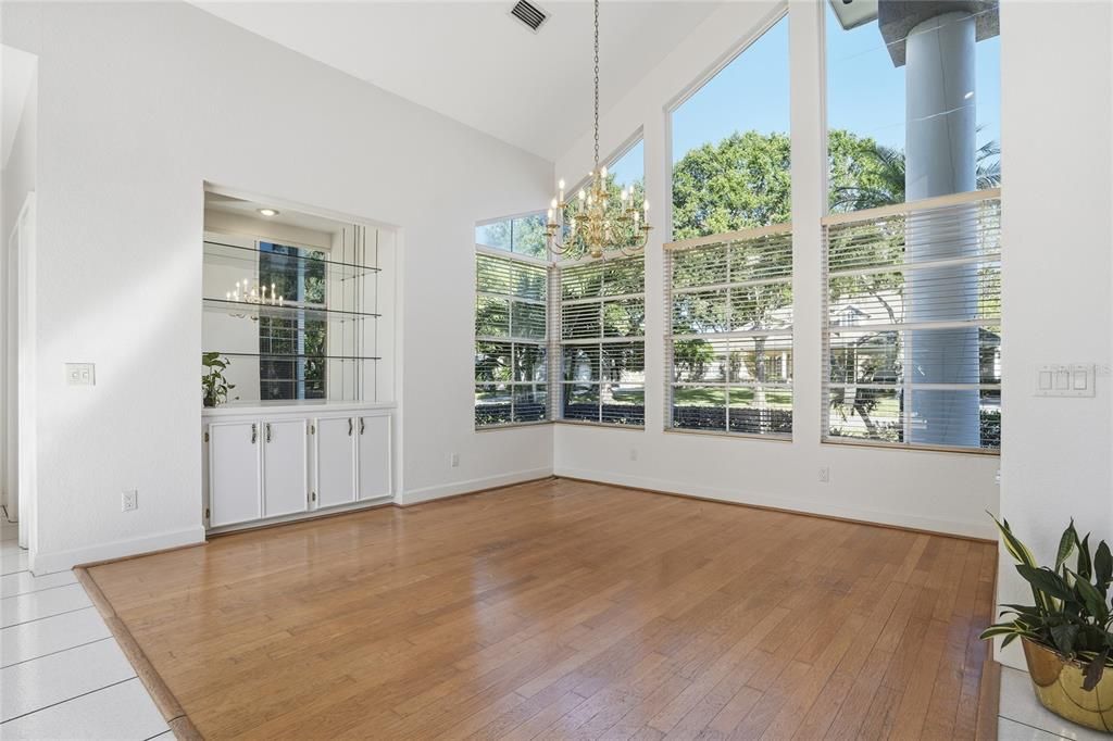 For Sale: $1,100,000 (4 beds, 3 baths, 3515 Square Feet)