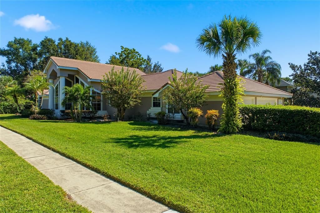 For Sale: $1,100,000 (4 beds, 3 baths, 3515 Square Feet)