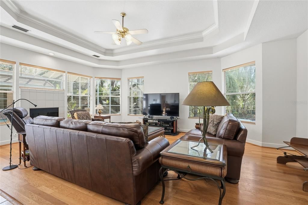 For Sale: $1,100,000 (4 beds, 3 baths, 3515 Square Feet)