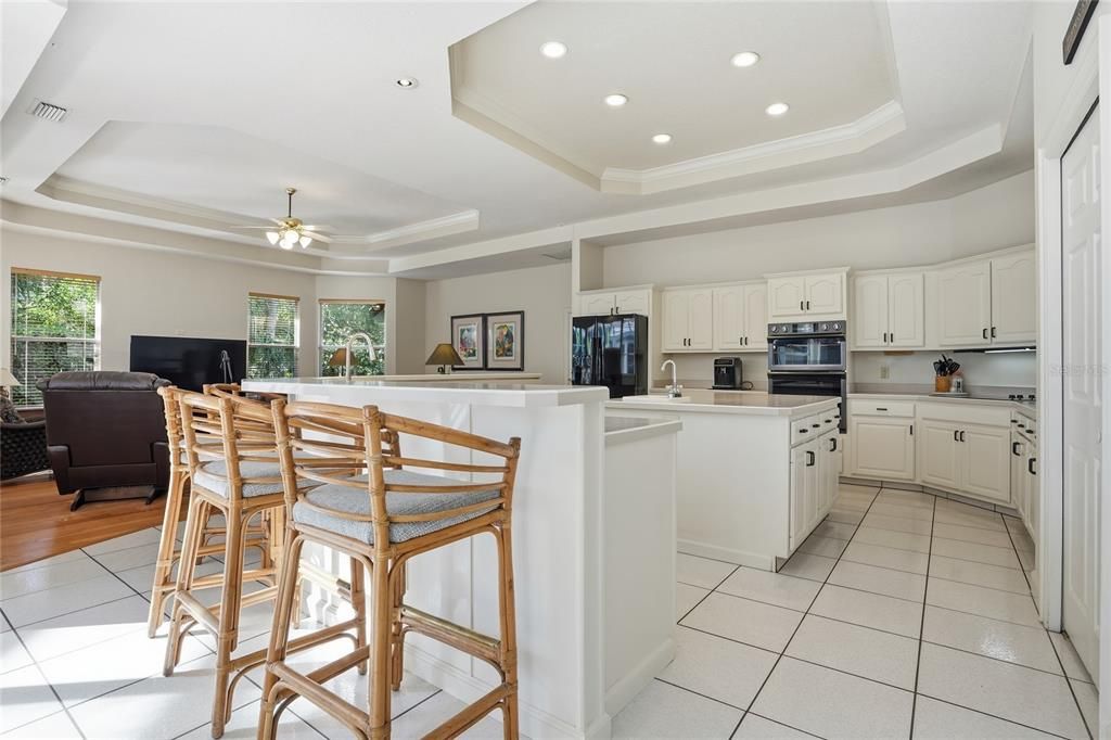 For Sale: $1,100,000 (4 beds, 3 baths, 3515 Square Feet)