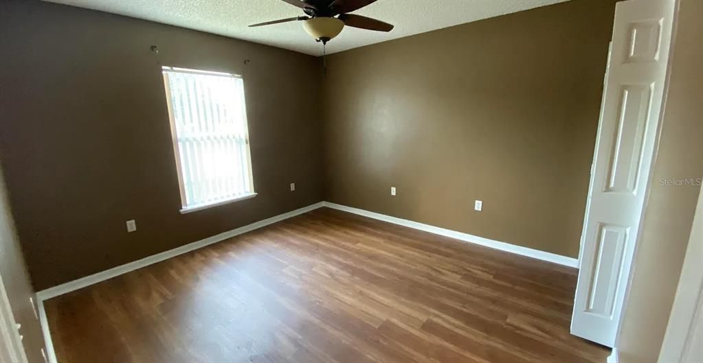 На продажу: $316,500 (3 спален, 2 ванн, 2037 Квадратных фут)