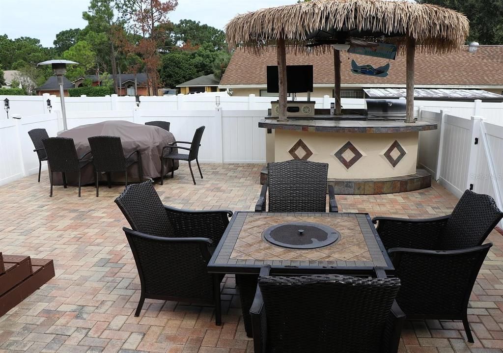 На продажу: $316,500 (3 спален, 2 ванн, 2037 Квадратных фут)