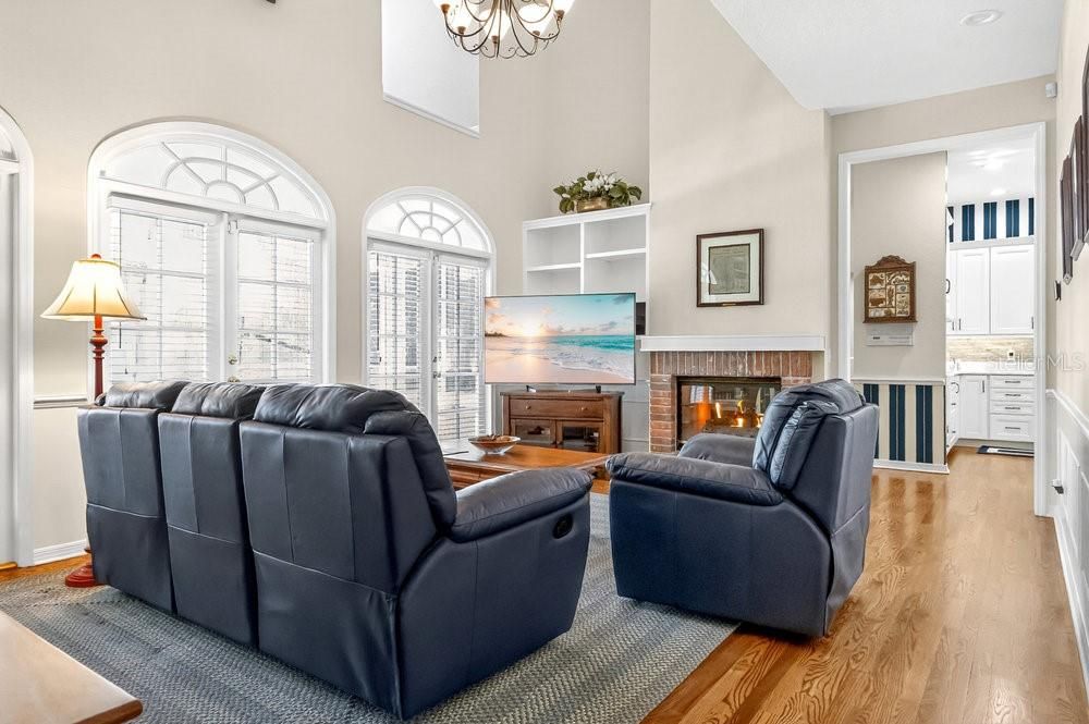 На продажу: $1,210,000 (4 спален, 3 ванн, 3808 Квадратных фут)