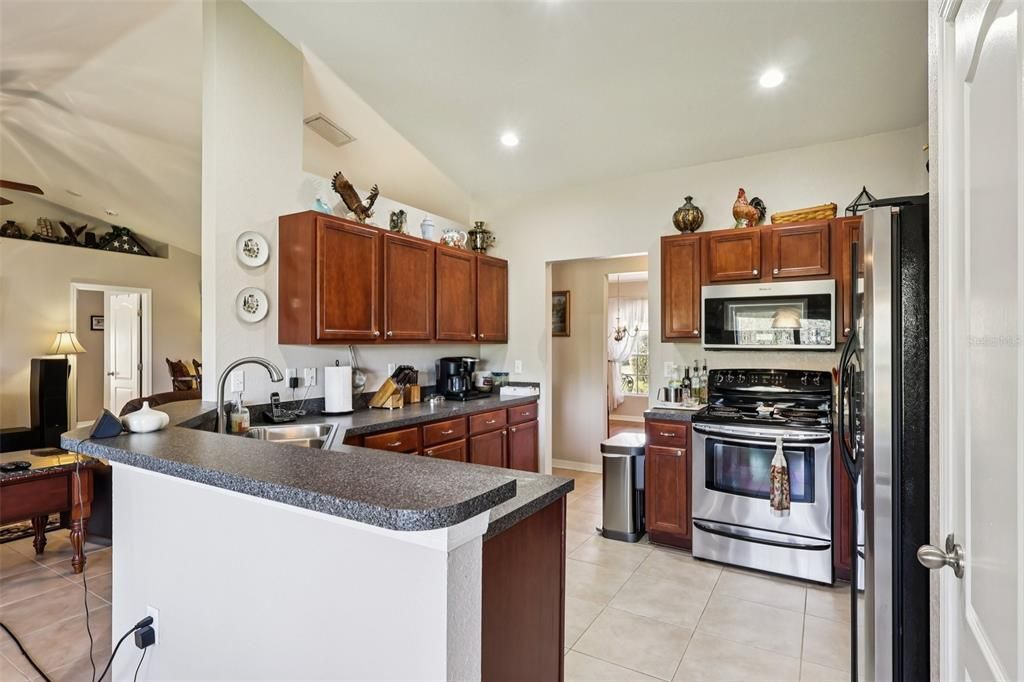 Active With Contract: $346,900 (3 beds, 2 baths, 2035 Square Feet)