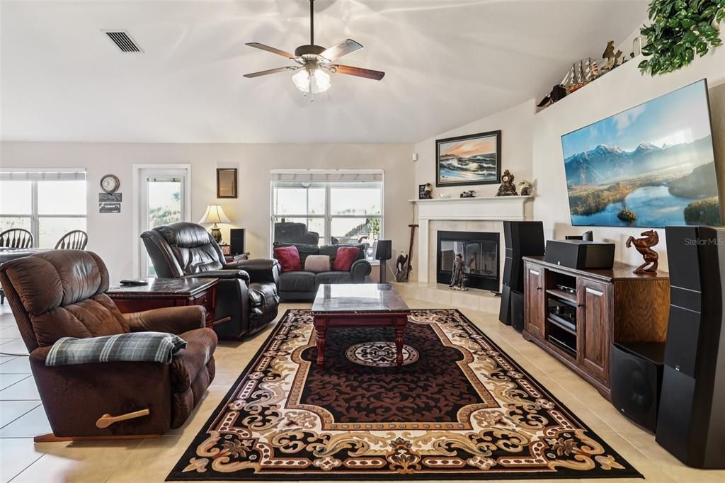 Active With Contract: $346,900 (3 beds, 2 baths, 2035 Square Feet)