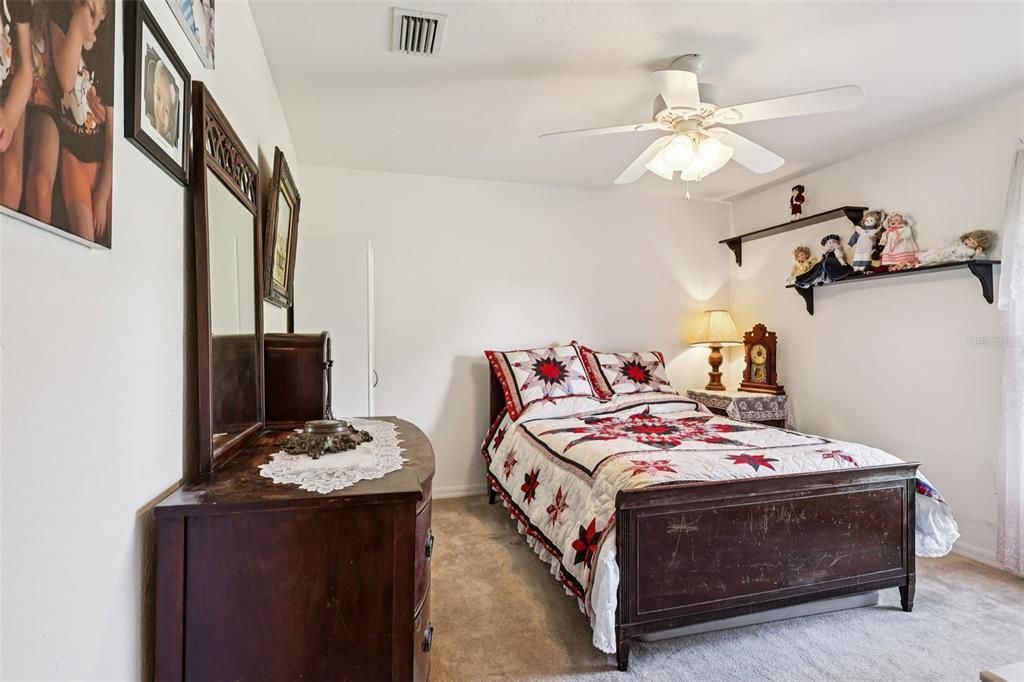 Active With Contract: $346,900 (3 beds, 2 baths, 2035 Square Feet)