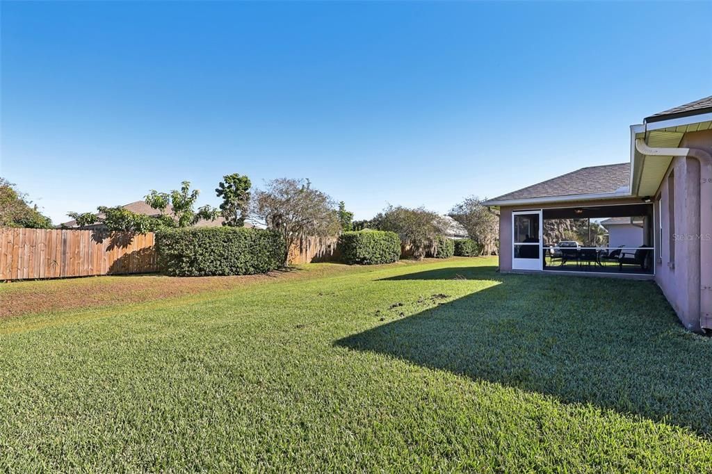 Active With Contract: $346,900 (3 beds, 2 baths, 2035 Square Feet)