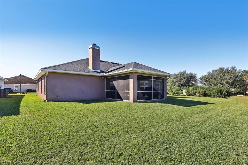 Active With Contract: $346,900 (3 beds, 2 baths, 2035 Square Feet)