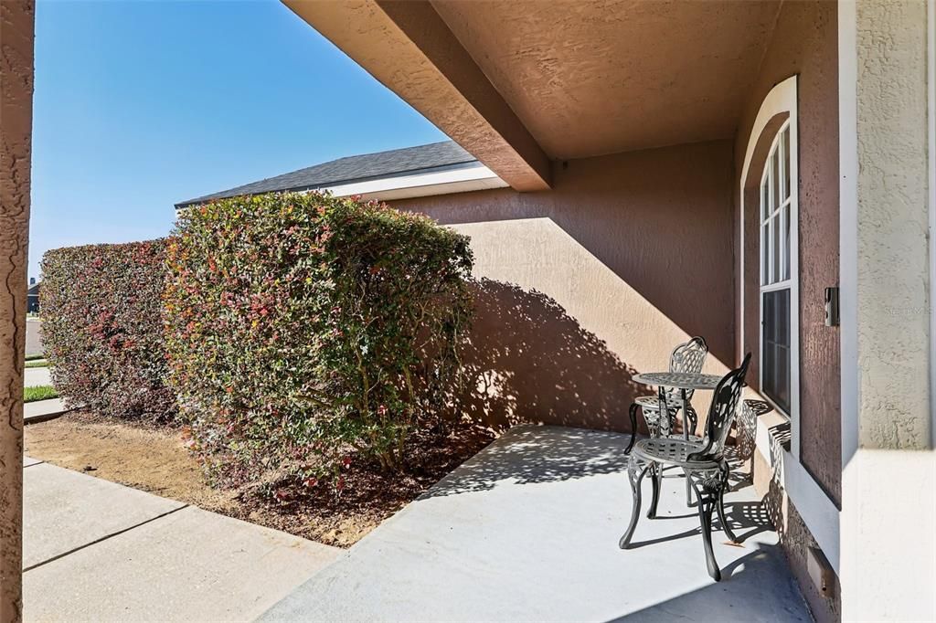 Active With Contract: $346,900 (3 beds, 2 baths, 2035 Square Feet)